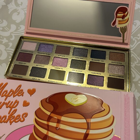 🍭 Too Faced Eye Shadow Palette 16 Maple Syrup Pancake Sleeping In Breakfast Bed - Picture 1 of 2
